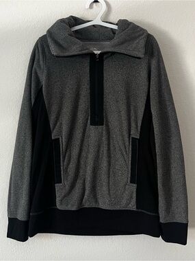 Lululemon Gray & Black Pullover Hoodie Sz 6
